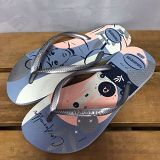 SANDÁLIA HAVAIANAS SLIM PRINCESAS VENTO/PRATA 33/34