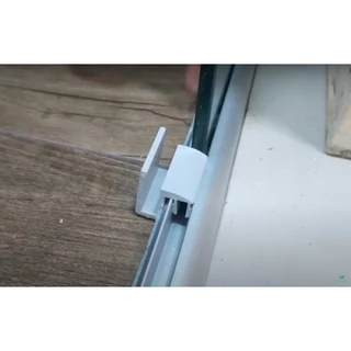 GUIA DESLIZANTE PARA TRILHO DE BOX OU PORTA DE VIDRO