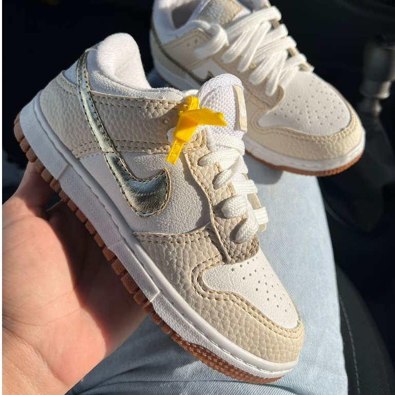 Tenis Nike Dunk Low Infantil Branco/Dourado lançamento 2 cadarços - Frete Grátis Promoção !