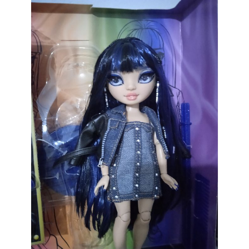 boneca rainbow high Kim nguyen