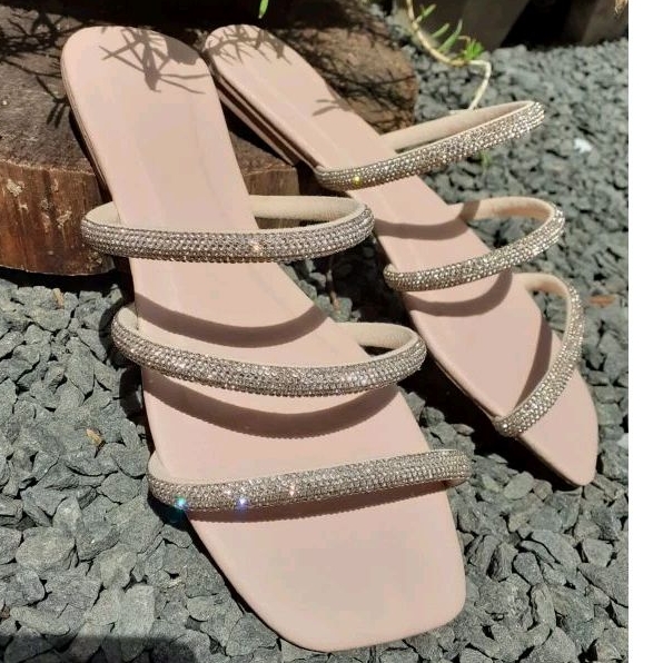 Black Luxuosa in Rose Gold Sandals  Rose gold sandals, Gold sandals, Diy  clothes and shoes