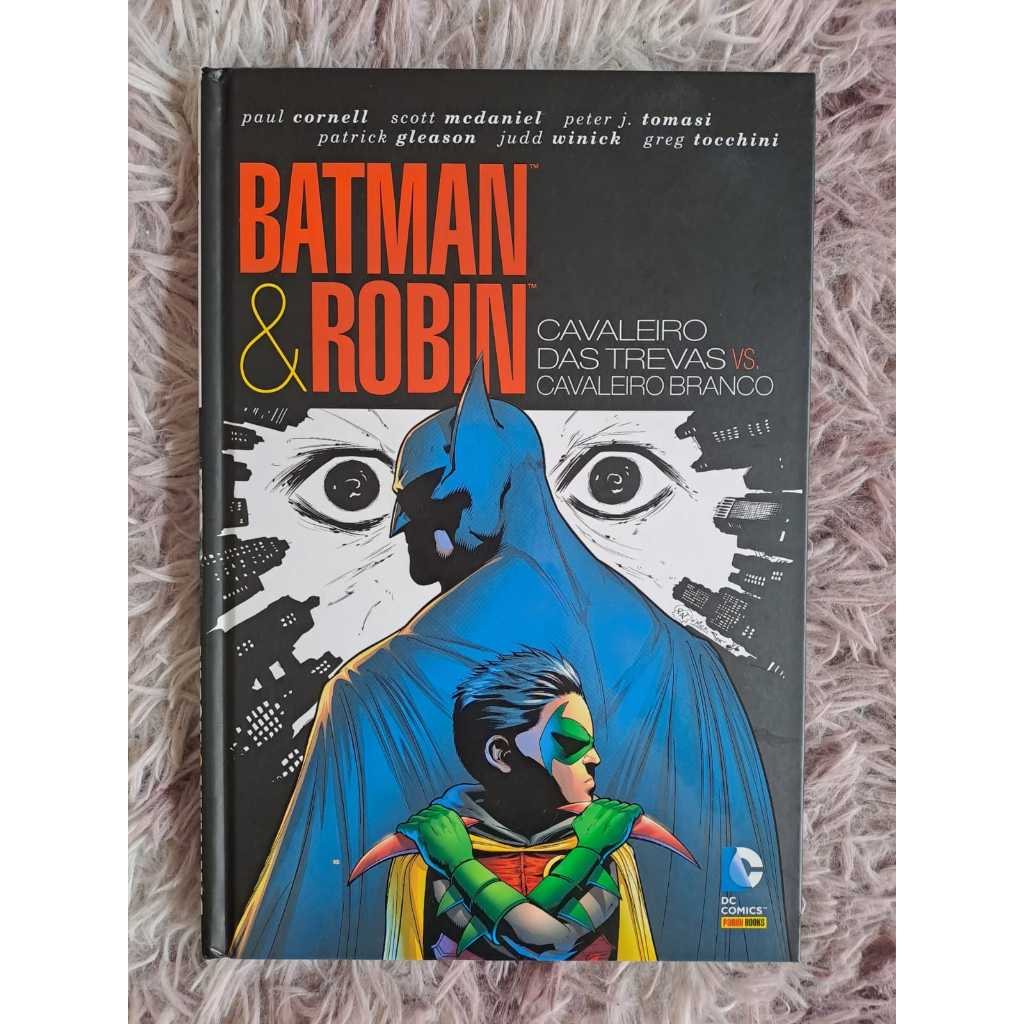 HQ Batman & e Robin Cavaleiro das Trevas vs Cavaleiro Branco - Capa Dura DC Comics Panini