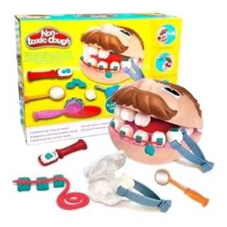 KIT COM 2 MASSINHAS PLAY DOH BRINCANDO DE DENTISTA E PLAY DOH VET