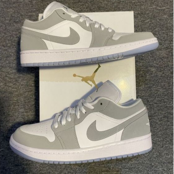 Tênis Nike Air jordan Low Cano Baixo Cinza e Branco Femenino & Masculino Lançamento - Tênis Air Jordan Low Wolf Gray Cano Baixo Femenino & Masculino Promoção 10% Off