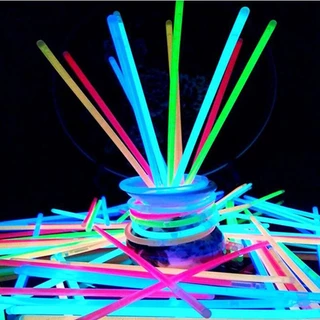 Kit 100 Unidades Pulseiras Neon Fluorescente P/Festa Coloridas Brilha no Escuro com Conectores