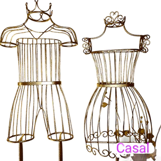 Casal De Manequins Aramado Vestindo 4 Ate 7 Anos ( Dourado )