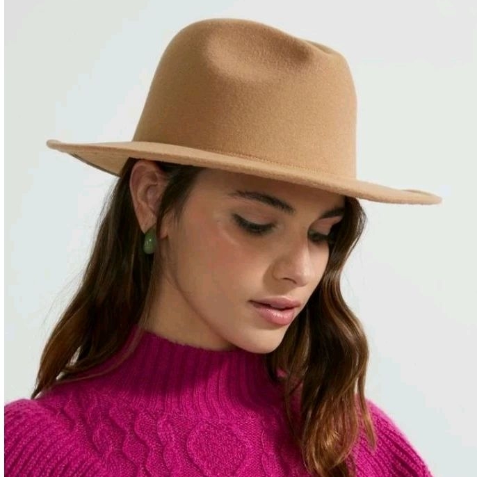 Chapéu Fedora Bege de Feltro com Regulagem Unissex