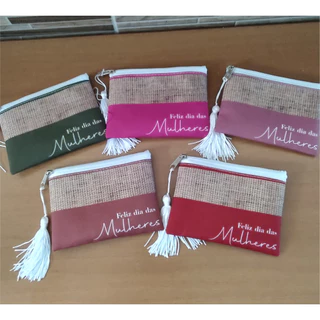 Kit 10 Porta Moedas Bolsinhas 13x10 Lembrancinha Dia da Mulher Personalizada Com sua Logo, Frase,com Pingente Tassel em Oferta na Shopee