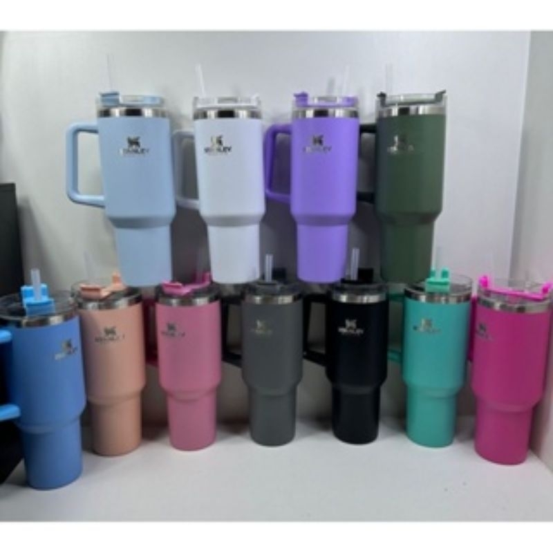 copo Stan*e*L*y com canudo 1,200L