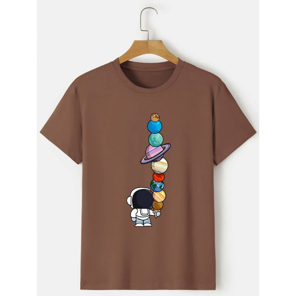 Camiseta Marrom Oversized Unissex Astronauta Confortável Planetas Terra Lua Saturno Blusa Larga Lisa Macia Manga Curta Ombro Caído Aesthetic Homem Mulher