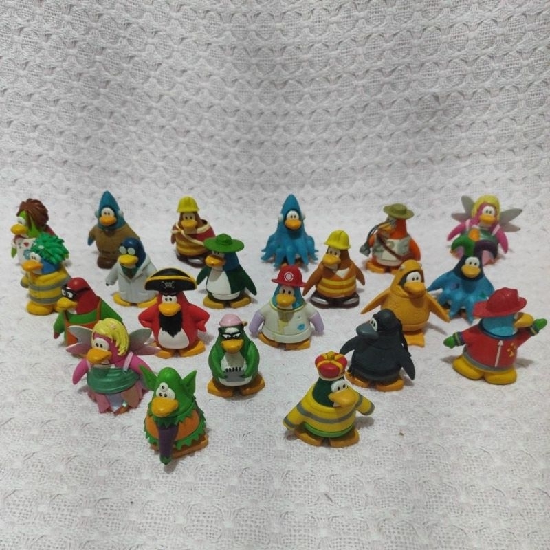 coleção de miniaturas club pinguin original Jacks Disney