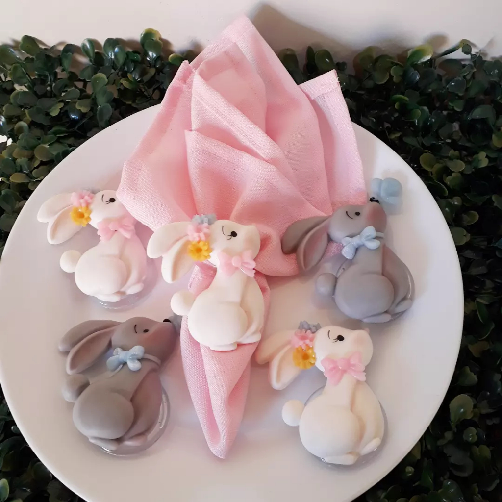 4 Porta Guardanapo de Páscoa Coelho Orelhudo em Biscuit para mesa Posta