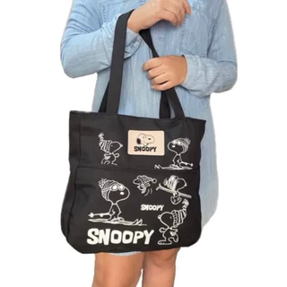 Bolsa Feminina Com Alça lateral Cor preta Fechamento em zíper