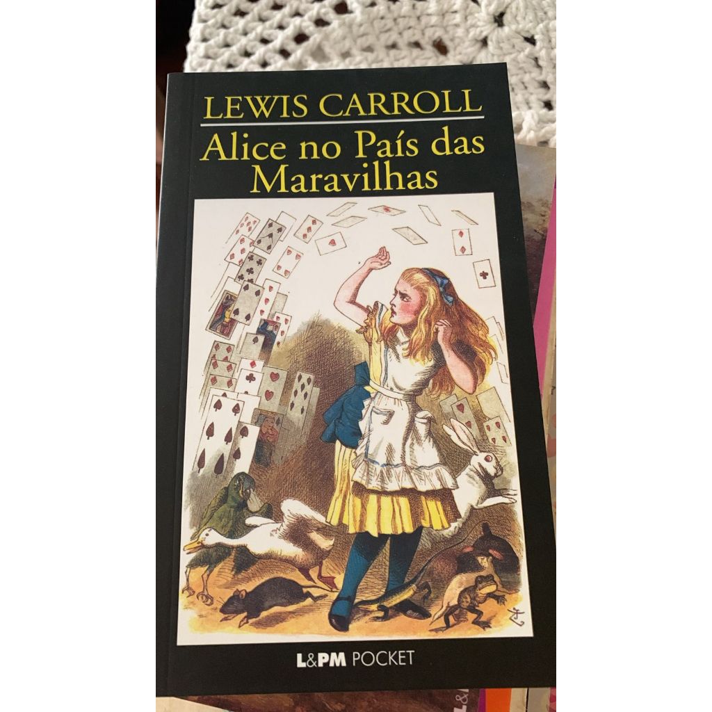 Alice no país das maravilhas - Lewis Carroll | Shopee Brasil