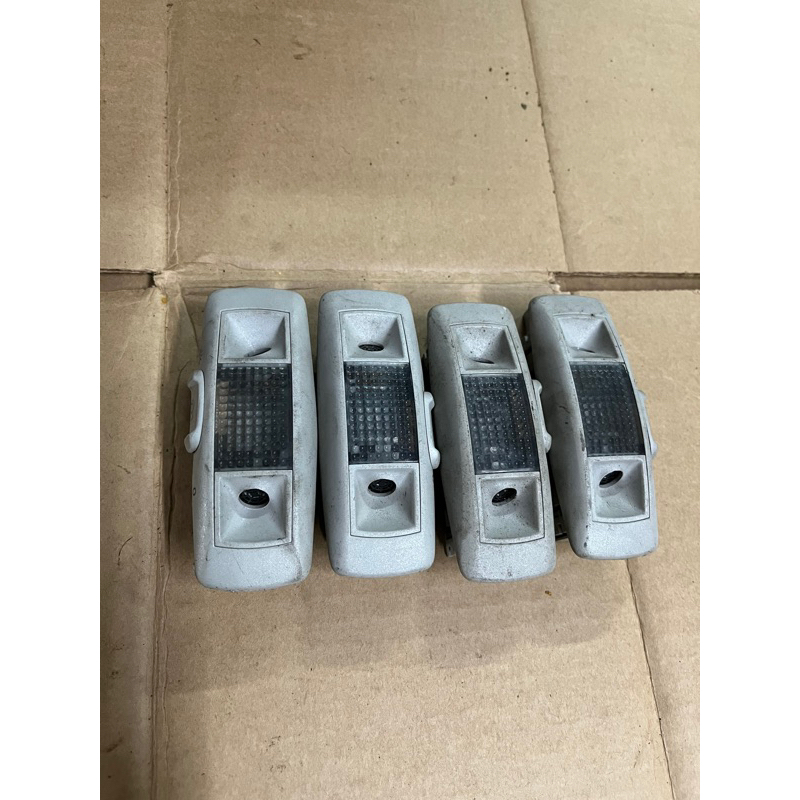 luz interna Golf Bora lado esquerdo VW