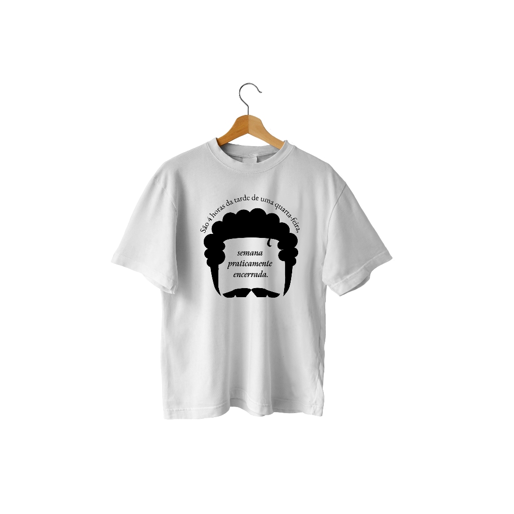 Camiseta meme são 4 horas da tarde de uma quarta-feira