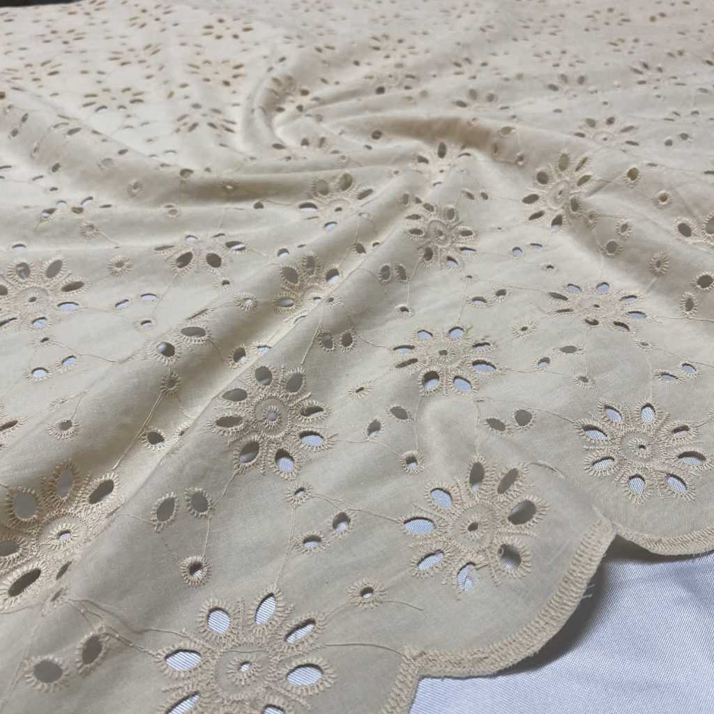 Tecido Laise Bordada Bege Estampa Florir 1,35x1,00m Roupas Femininas