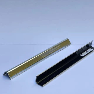 Perfil Cantoneira de PVC 10mm x 10mm com 3M / Barra de 3mts c/ Dupla Face.