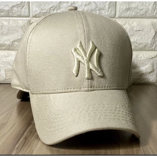 Boné Feminino Masculino Unissex New York Monocromático Combina com tudo e qualquer look.