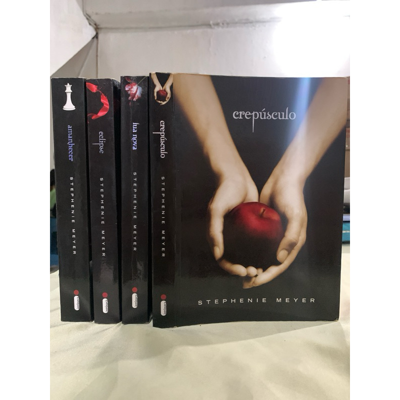 Saga Crepúsculo - Stephenie Meyer (4 livros) | Shopee Brasil