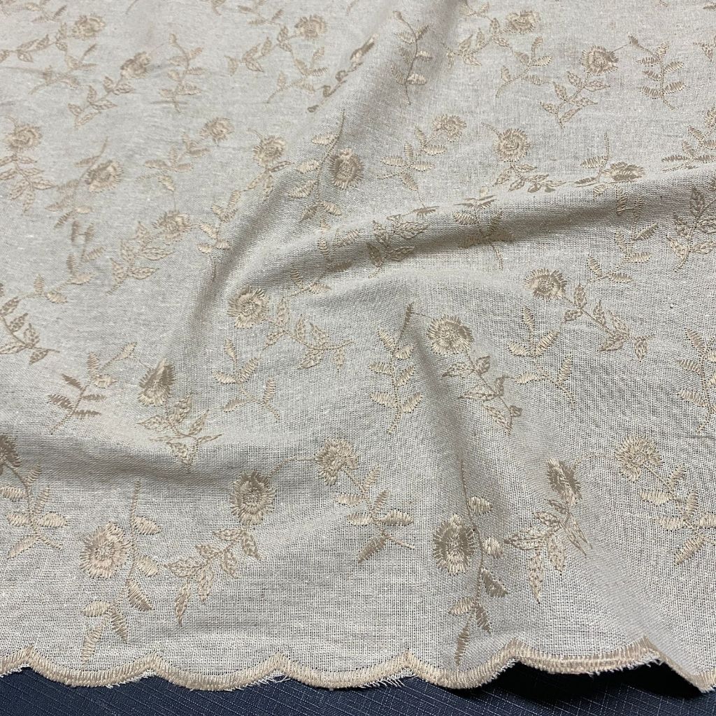 Tecido Linho Natural Cru Bordado Floral Bege 1,35x1,00m Para Roupas