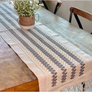 Caminho Trilho de Mesa Sala cozinha 100% algodão com detalhes em crochê