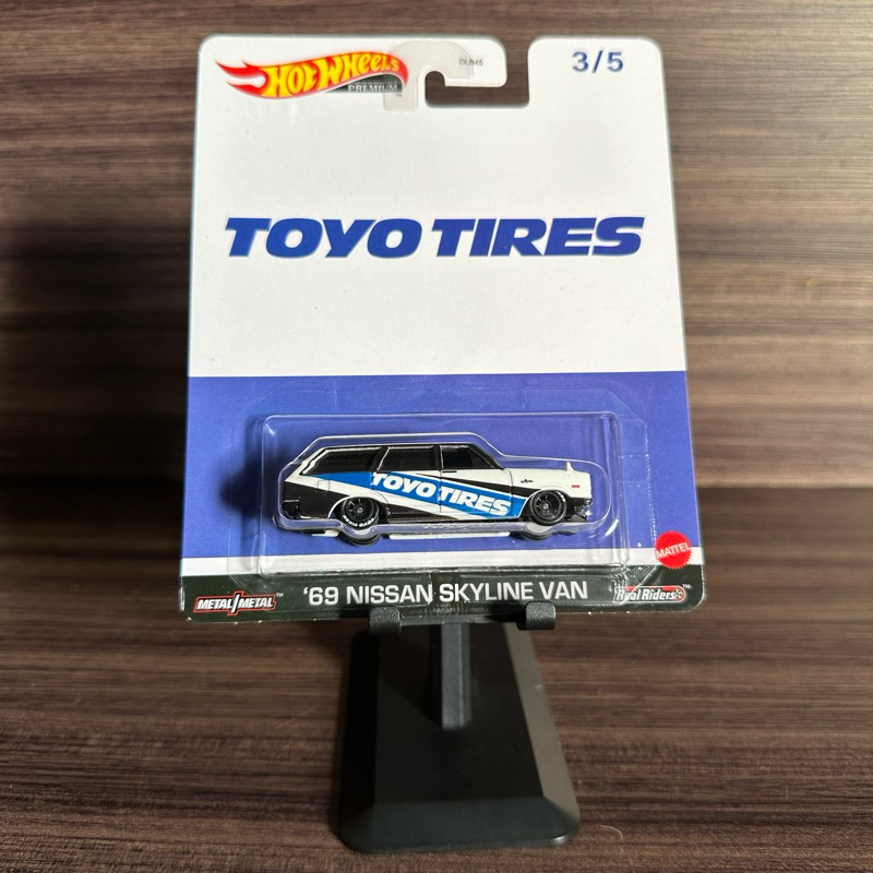HOT WHEELS 69 NISSAN SKYLINE VAN TOYO TIRES - Escorrega o Preço
