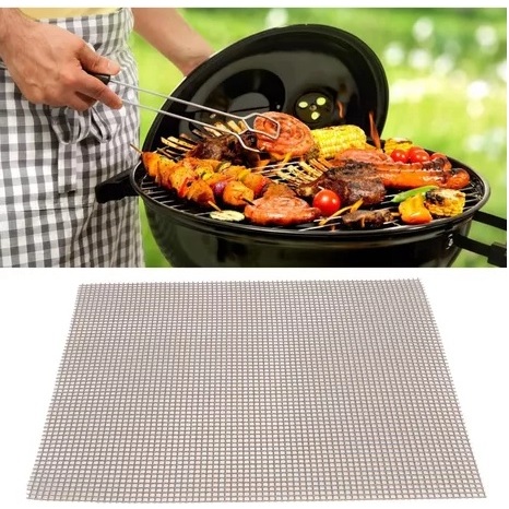 Tapete De Churrasqueira 40x33CM COM Furo Produzida Em Teflon Lavável E Reutilizável De Alta Durabilidade E Resistência