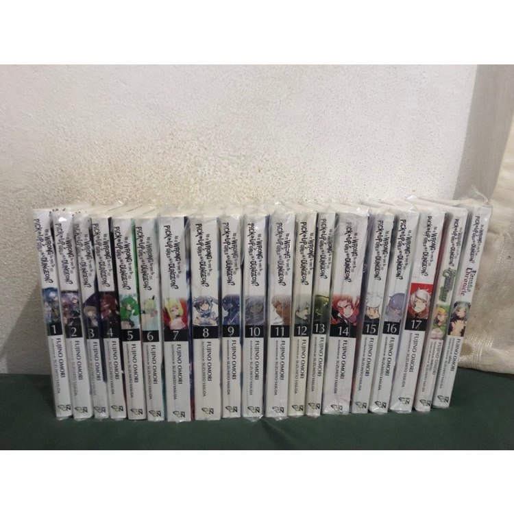 Is It Wrong to Try to Pick Up Girls in a Dungeon (NOVEL EM INGLES) 1-17 + 2 EXTRA