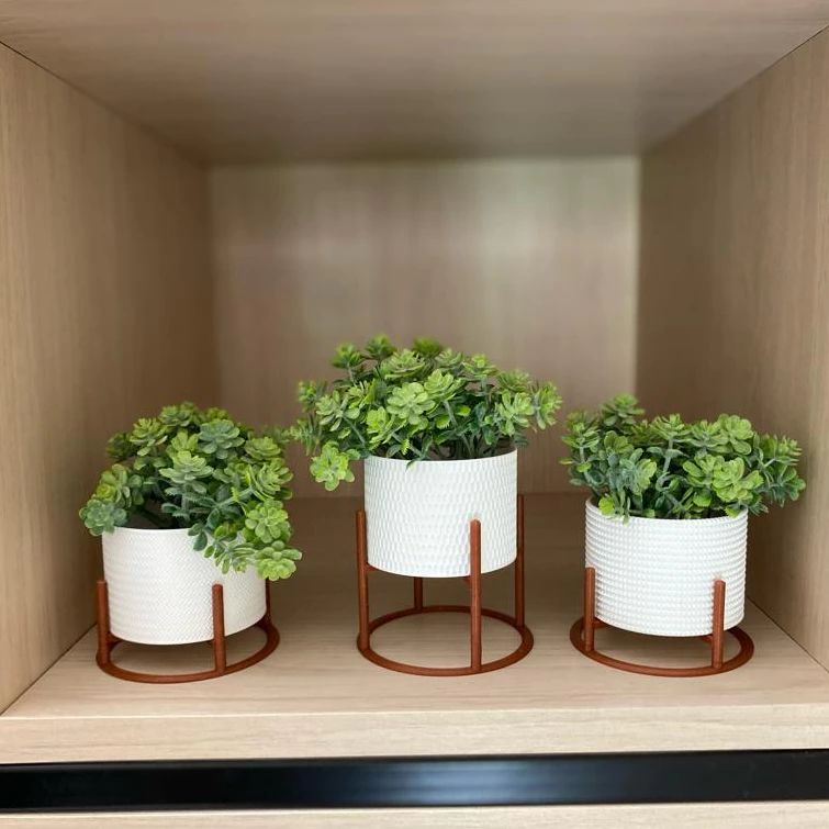 Kit 3 Vasos Cachepot Mini Decorativo Com Suporte e Plantas Artificiais Inclusas