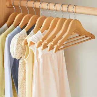 Kit 10 Cabides de Madeira Marfim com Verniz Criança Moda Infantil Com Barra para Roupas de Criança