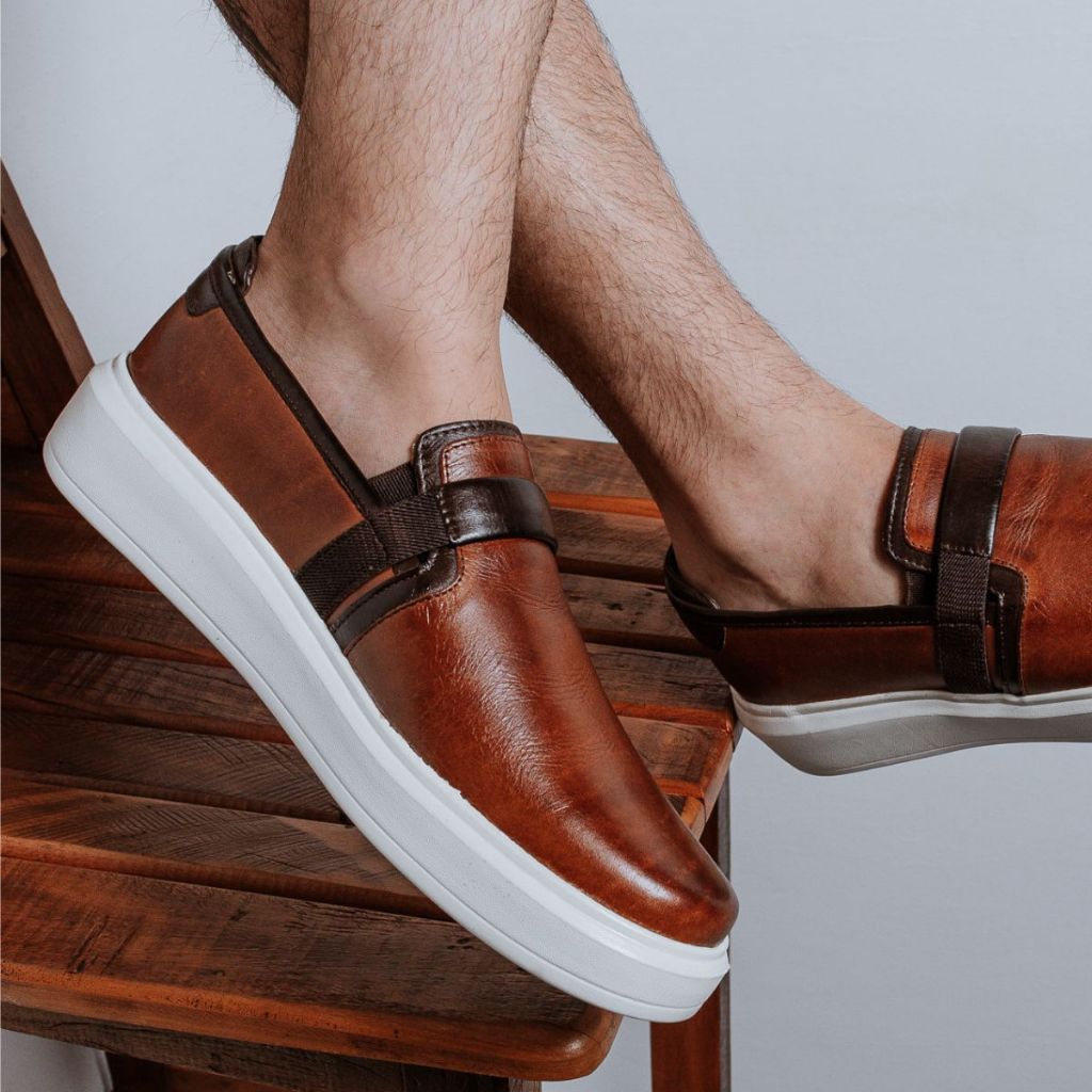 Tênis Masculino Slip On Couro Legítimo Iate Calce Fácil Leve