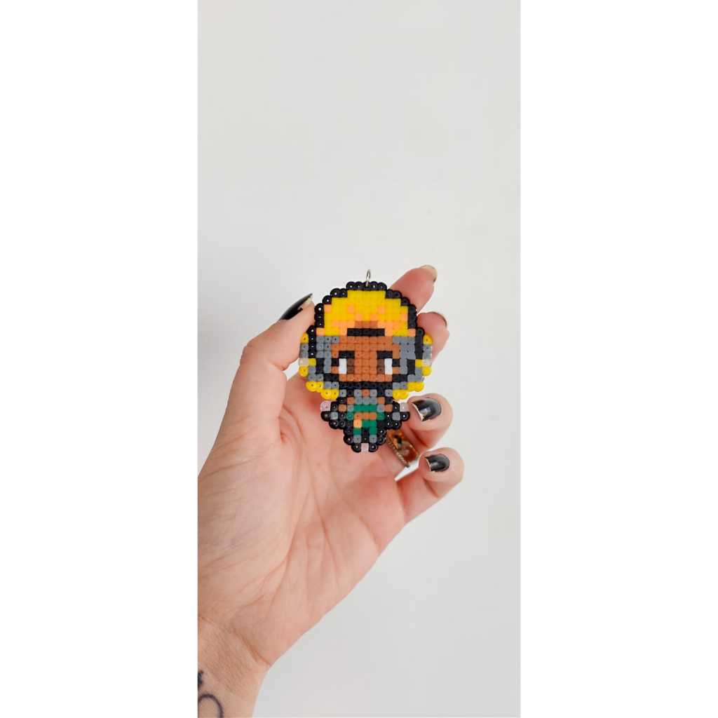 Chaveiro Raze Valorant pixel art hama beads | Shopee Brasil