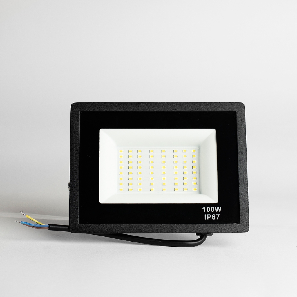 Holofote Led 100W Refletor Bivolt Economico Luz Branco Frio 6500K Resistente A Impacto Aprova Dagua IP67