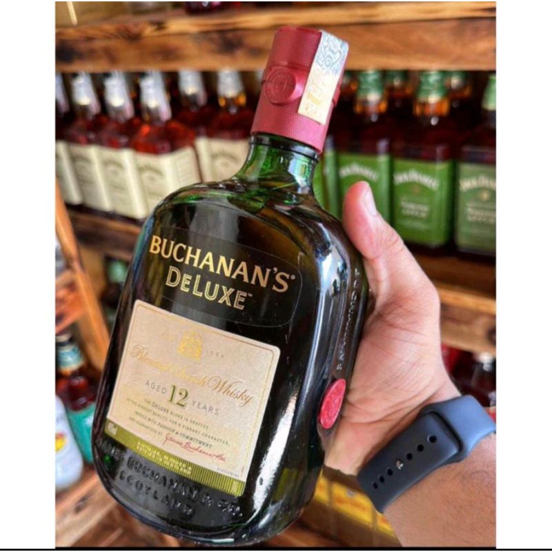 
WHISKY para revender e ganhar 100% a 200% de lucro todos com caixa do próprio Whisky selo ipi lacrado