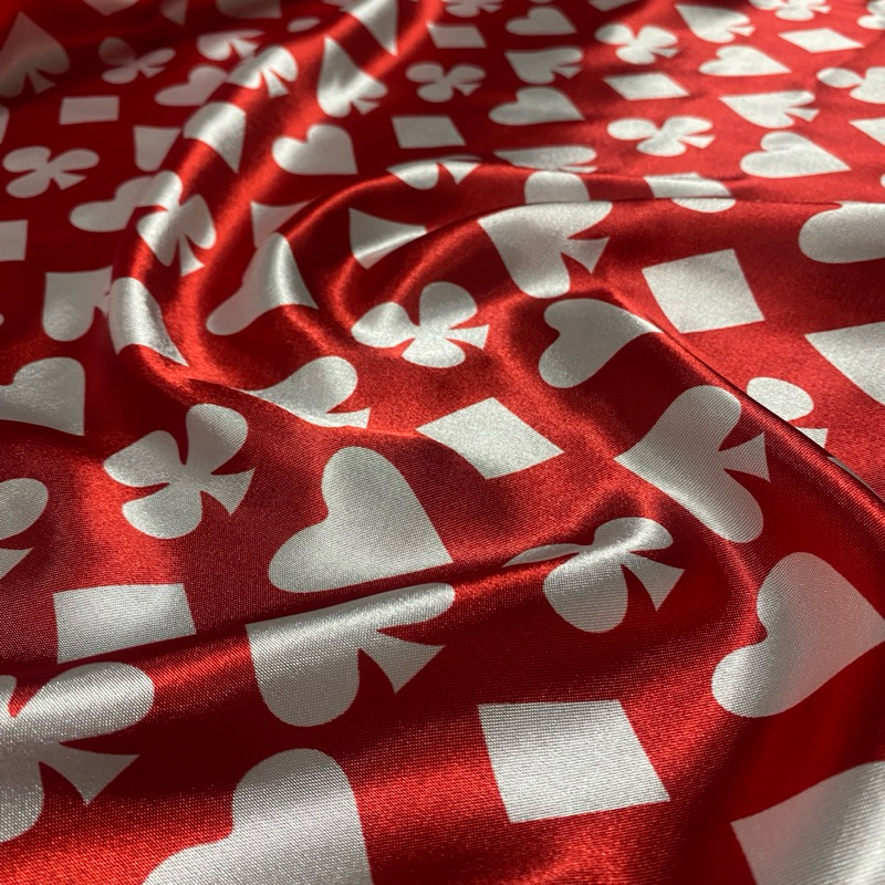 Tecido Cetim Vermelho e Branco Estampado 1,40m Naipes de Baralho