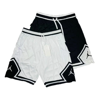 Bermuda esportiva masculina com bolsos com zíper