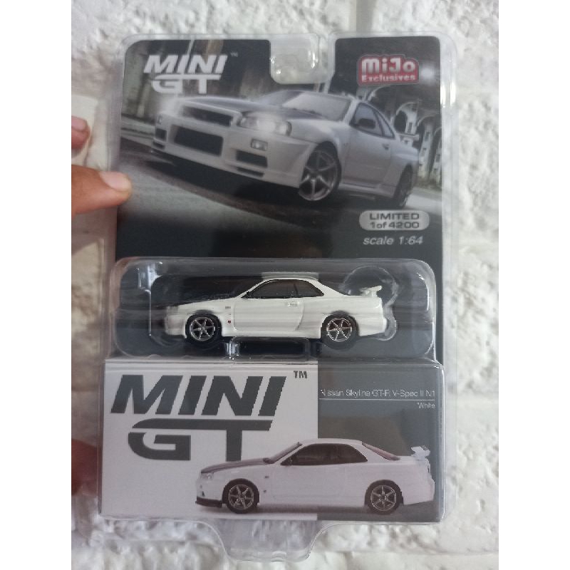 AUTOart NISSAN SKYLINE GT-R (R34) V-SP　Ⅱ Nissan Skyline GT-R (R34) V-Spec II 1:18 Autoart Azul - 19 anos