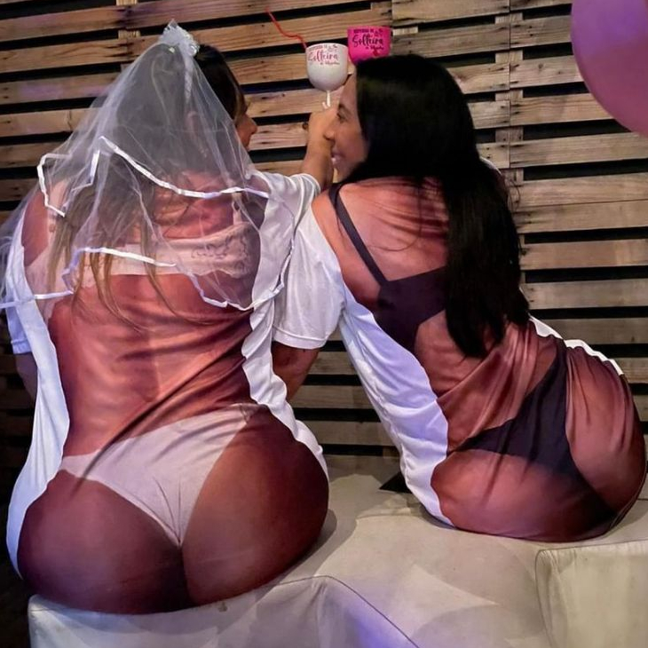 Camiseta para Despedida De Solteira - Corpo Sarado - Fantasia Carnaval - Chá Lingerie - Camiseta Biquini