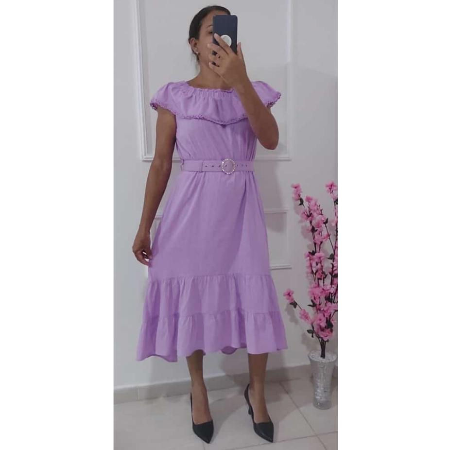 Vestido feminino Mid com renda.