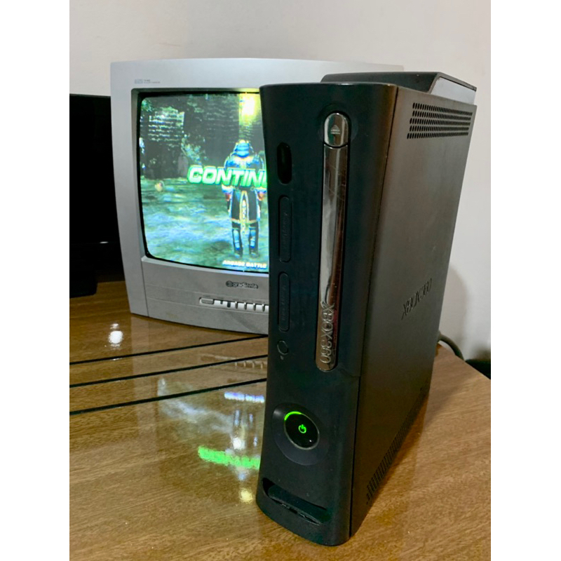 XBOX 360 ELITE 120GB Desbloqueado (SOMENTE O CONSOLE)