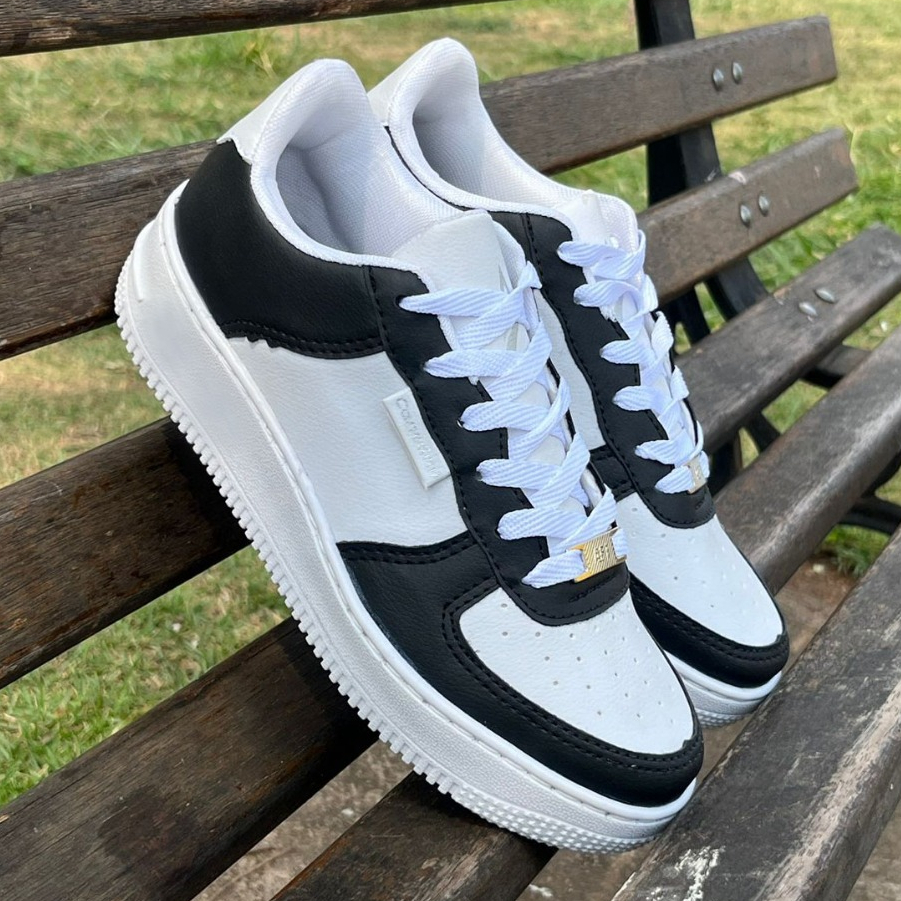 Queima de preços! Tênis Nike Air Force, na cor branco, unissex, numeração  do 34 ao 43, resistente, confortável, hoje com 40% desconto!