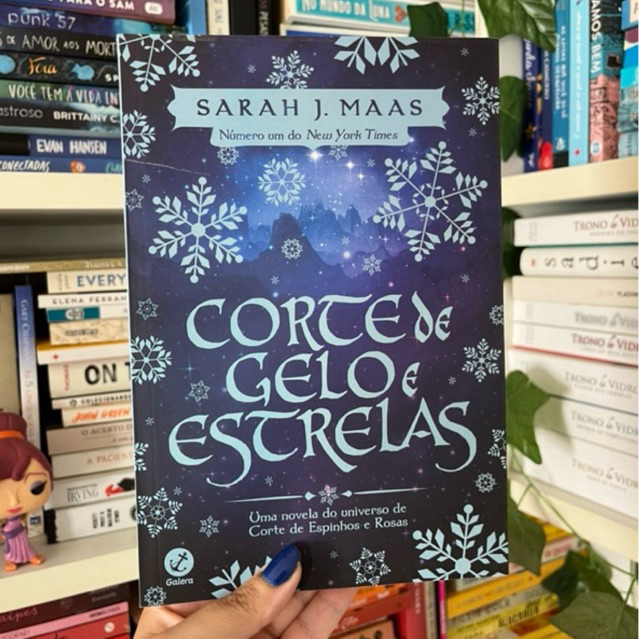 Livro Corte de Gelo e Estrelas, de Sarah J Maas - Novela da série Corte ...