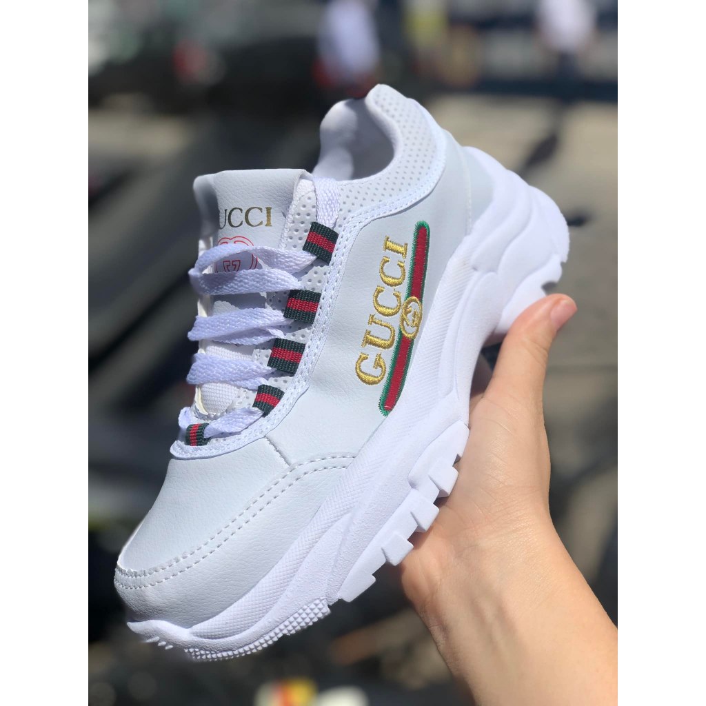 Tenis da gucci hot sale branco com pedras