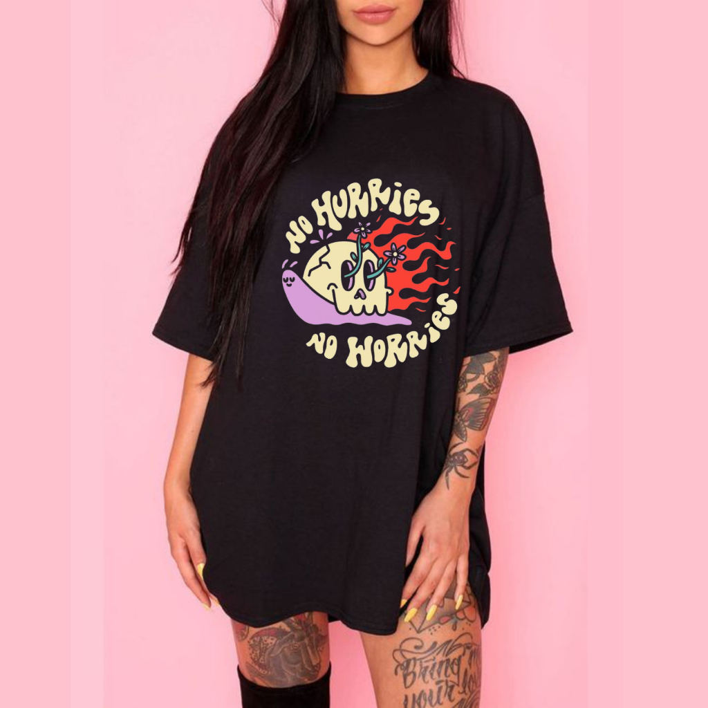 Camiseta Oversized Feminina No Worries Larga Estilosa Tumblr