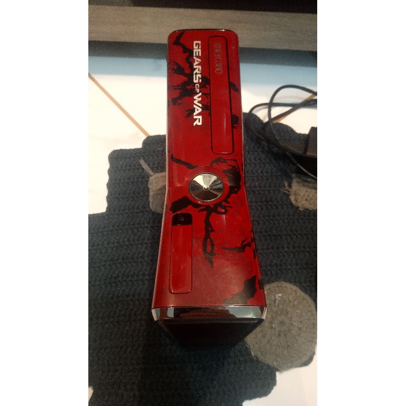 XBOX 360 SLIM edição limitada Gears of War.