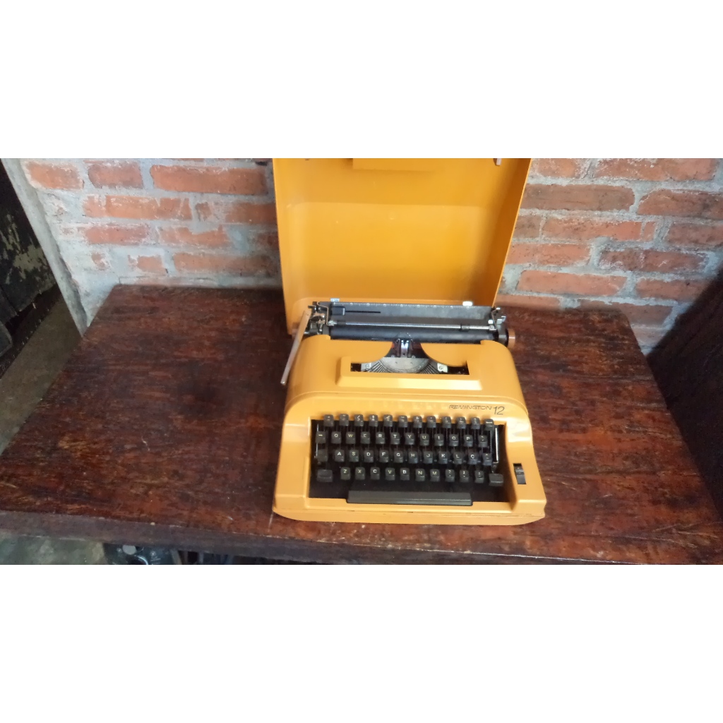 com defeito antiga maquina de escrever remington 12