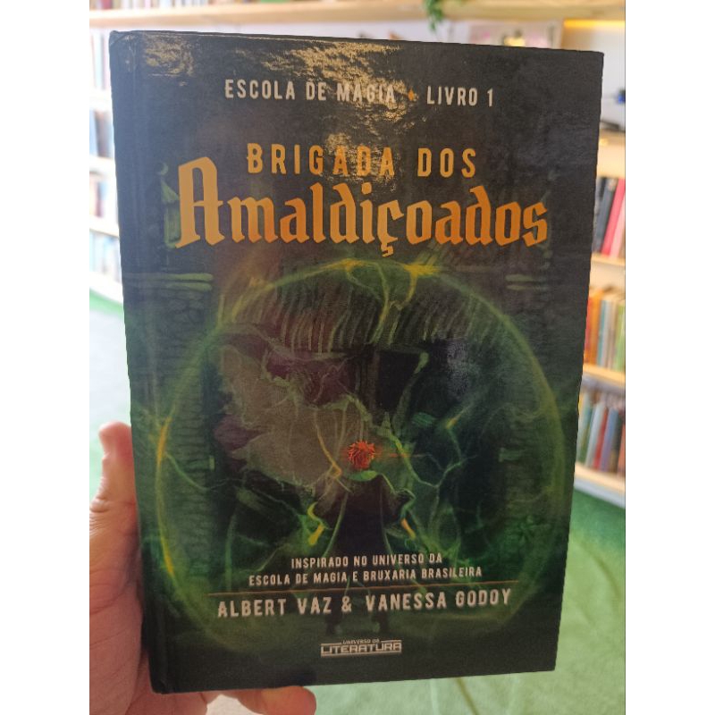 Brigada dos Amaldiçoados - Albert Vaz ( capa dura) | Shopee Brasil