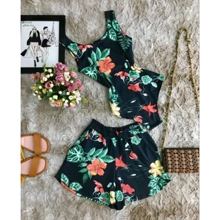 Conjunto Bory e shorts Estampados Usado como Maiô na Praia e pscina