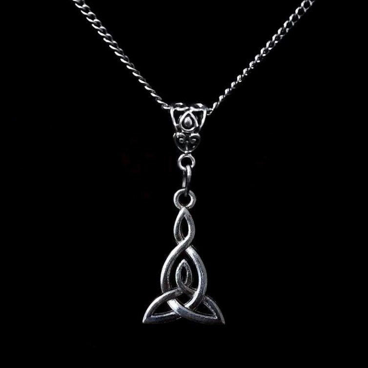 Colar Triskle (Tags: Celta/Nó/Triquetra/Triskle/Triskele/Triskelion ...